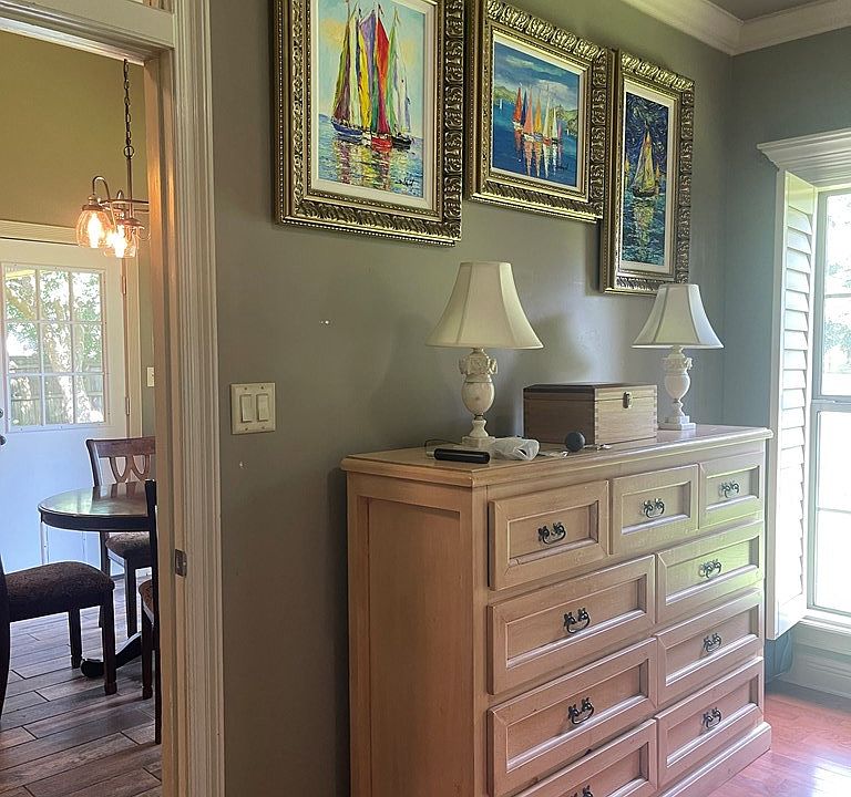 2nd image of 31 Ryan Cir