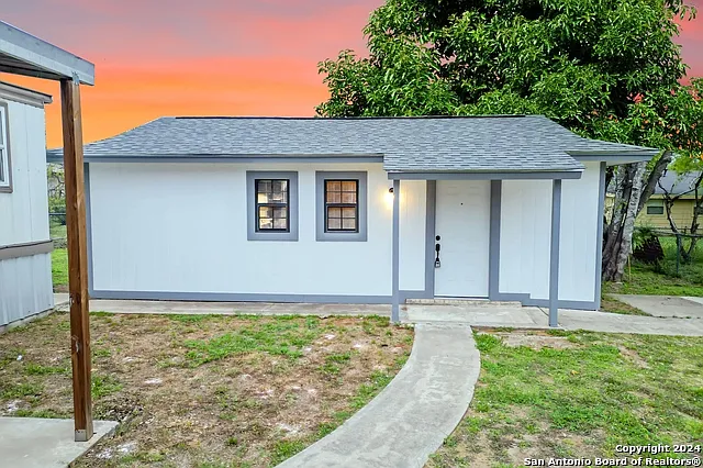 1 bed, 1.0 bath, 448 sqft, $850 — Photo 2