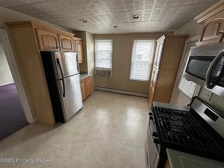 2 bed, 1300 sqft, $1,350 — Photo 4