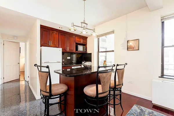 Rented by Town Residential | media 15