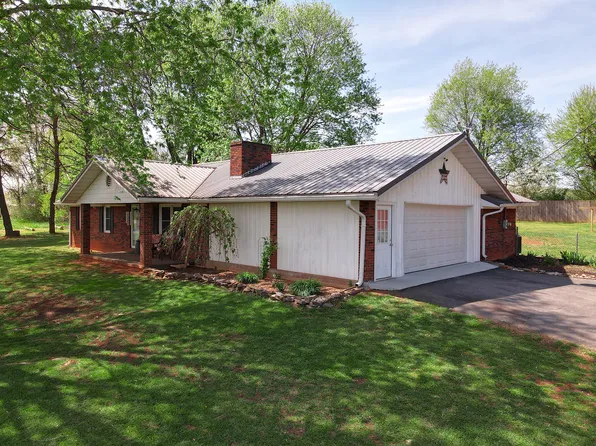 202 Willa Dr, Monticello, KY 42633