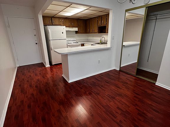 2nd image of 7000 NW 17th St APT 406