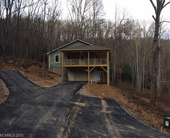 1st image of 110 Loafer Ln