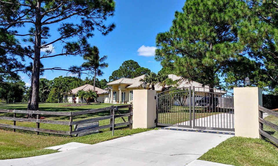 1st image of 2800 SW San Antonio Dr