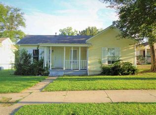 207 E 17th St, Junction City, KS 66441