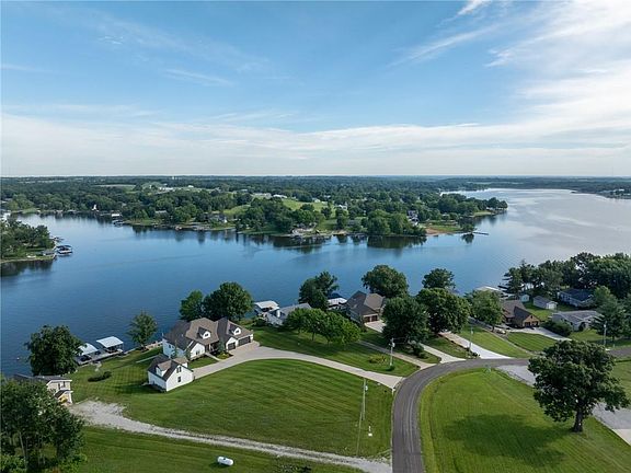 5th image of 1038 Lake Viking Ter