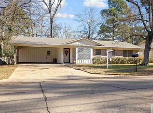 421 Cavite Pl, Wake Village, TX 75501