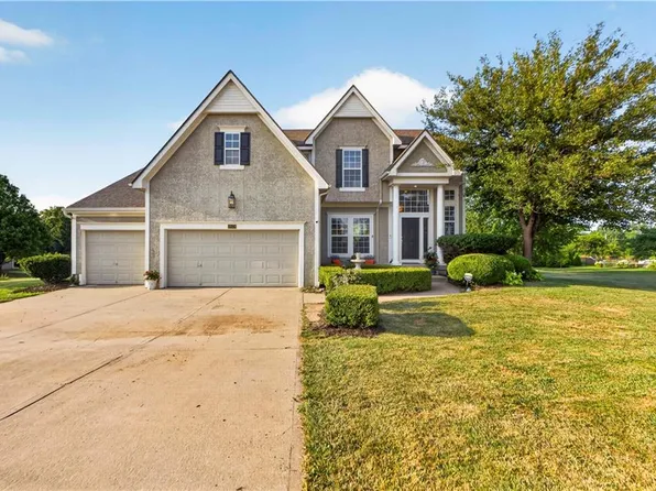 18518 W 252nd St, Paola, KS 66071