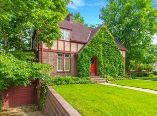 1502 NE Glen Oak Ave, Peoria, IL