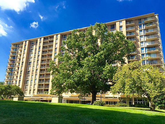 2nd image of 4600 S 4 Mile Run Dr APT 914