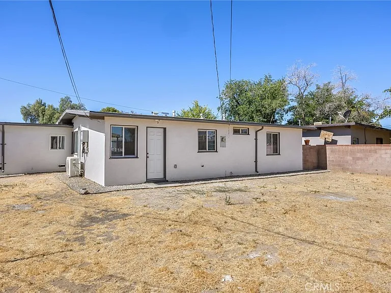 709 W Avenue H12 — Photo 16