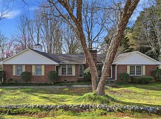 98 Mountain View Dr, Walhalla, SC 29691