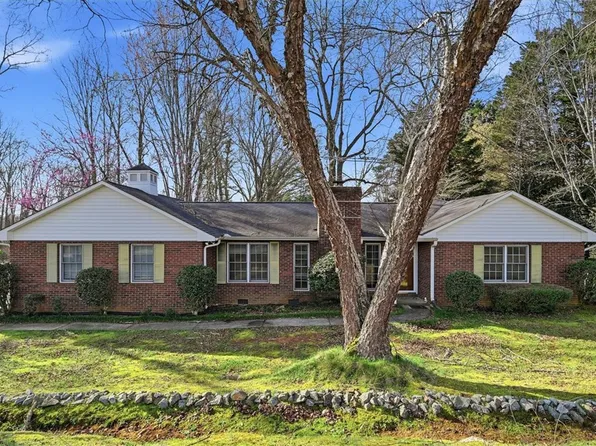 98 Mountain View Dr, Walhalla, SC 29691