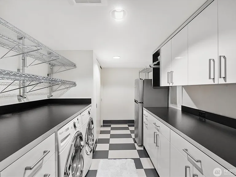 1958 Harvard Ave E #201 — Photo 21