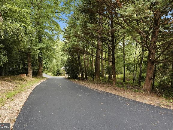 4th image of 2608 Hunter Mill Rd