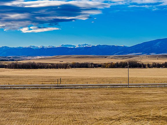 3rd image of Whisper Ln