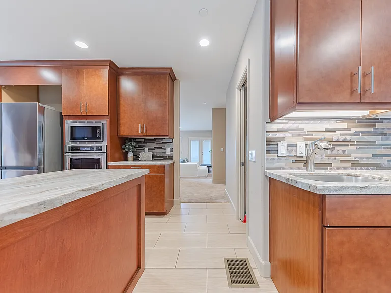 2073 Pasadena Glen Rd — Photo 47