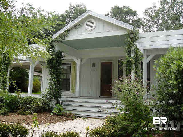 1st image of 556 Bellangee Ave
