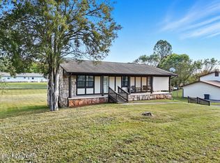 2032 Independence Dr, Maryville, TN 37803