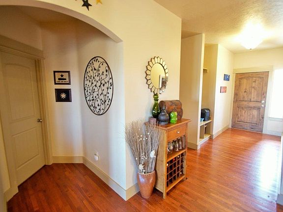 3rd image of 4541 S Seabiscuit Ave