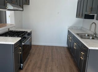 425 Ford Rd, Costa Mesa, CA 92627