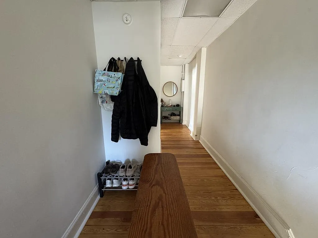 2 bed, 1.0 bath, 1440 sqft, $1,600 — Photo 2