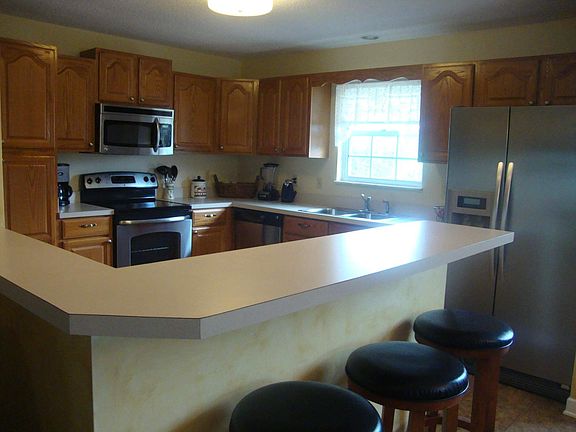 3rd image of 7508 Shaker Dr