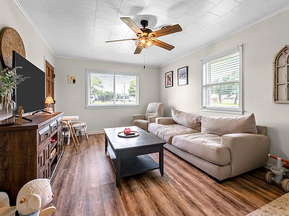 3rd image of 1406 Loretto Ave