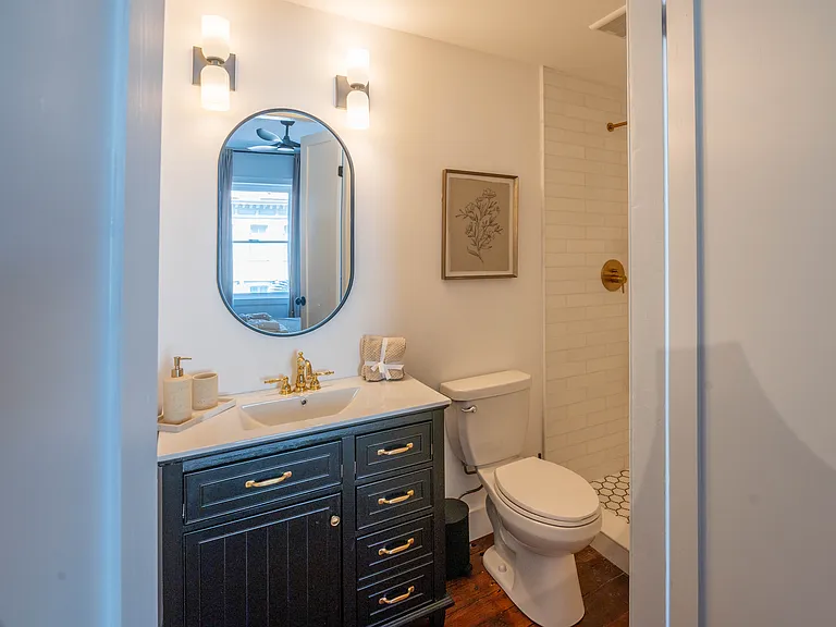 61 Broad St #B — Photo 11