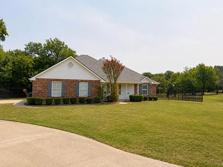 5662 Pamela Ct — Photo 5