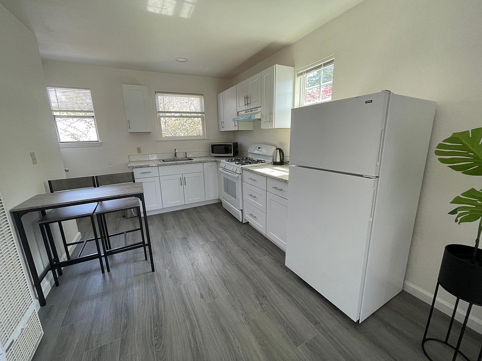 1st image of 21681 E Cliff Dr #17