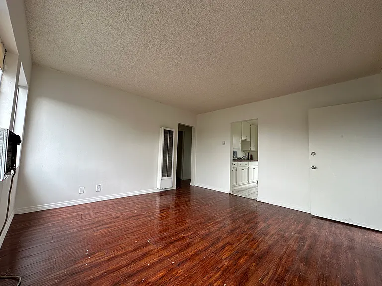 1248 S Greenwood Ave #4 — Photo 8