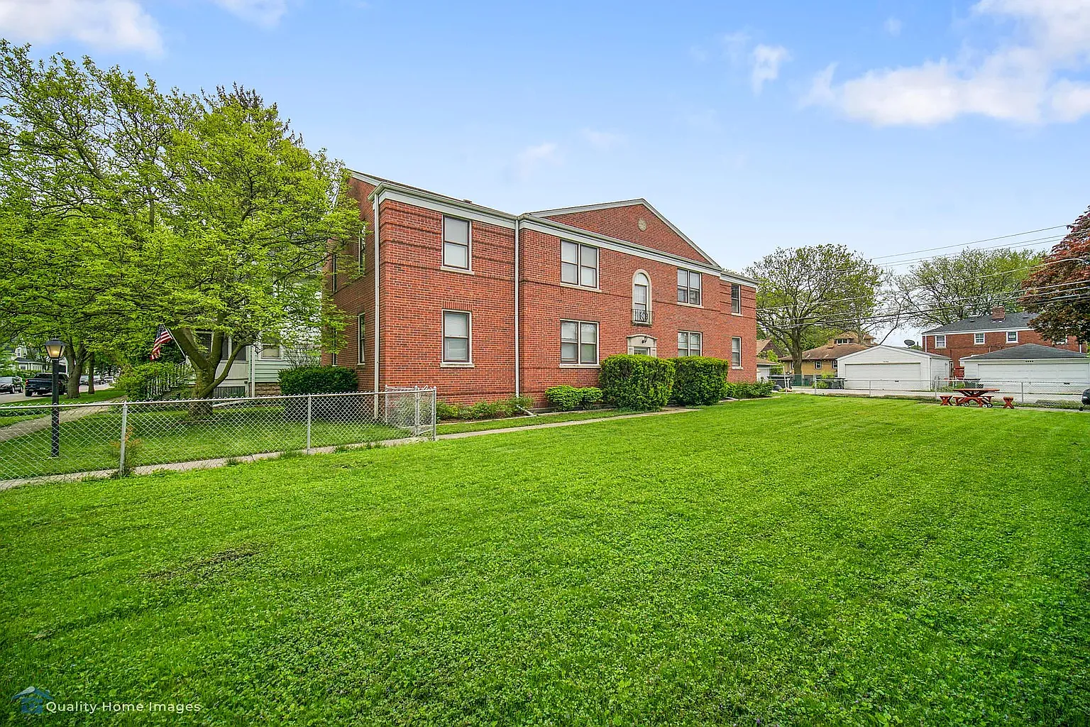 2 bed, 850 sqft, $1,525 — Photo 3