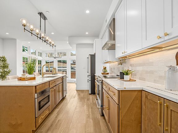 5th image of 1614 Kilbourne Pl NW #2