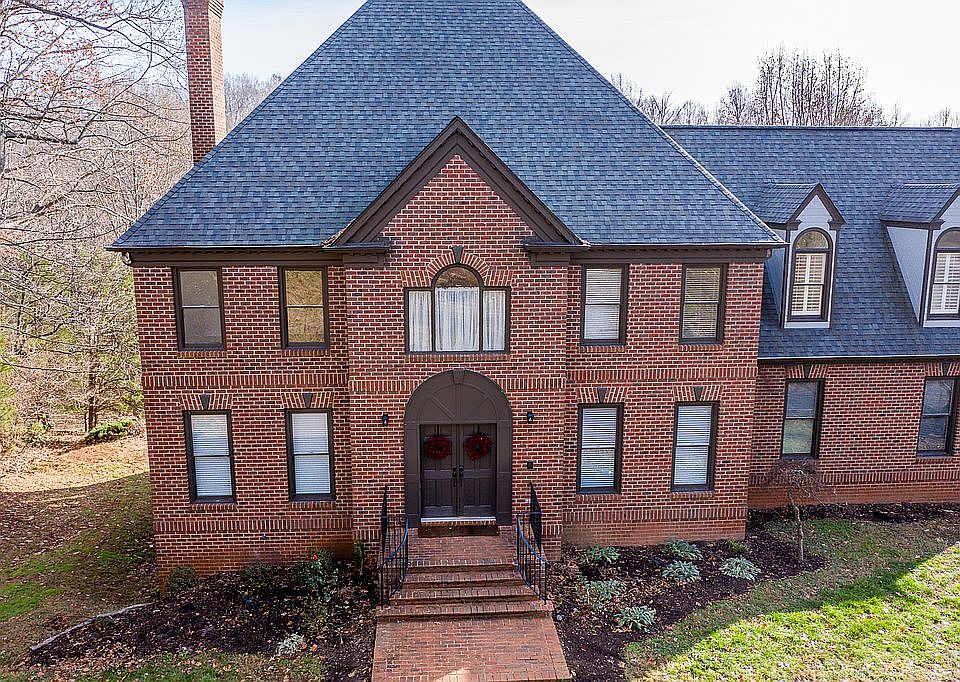 1st image of 108 Sailview Dr
