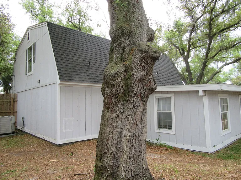 1113 Arthur Ave — Photo 35