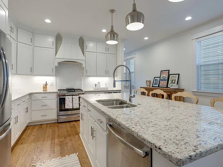 6108 California Ave — Photo 13