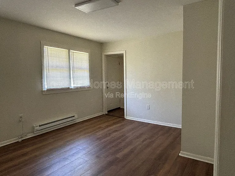 1739 Kildare Ave — Photo 7