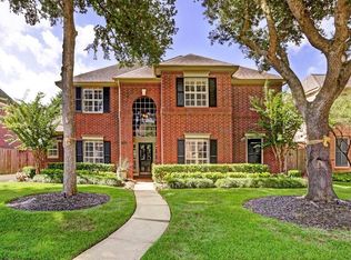 7334 Moss Wood Dr, Sugar Land, TX 77479