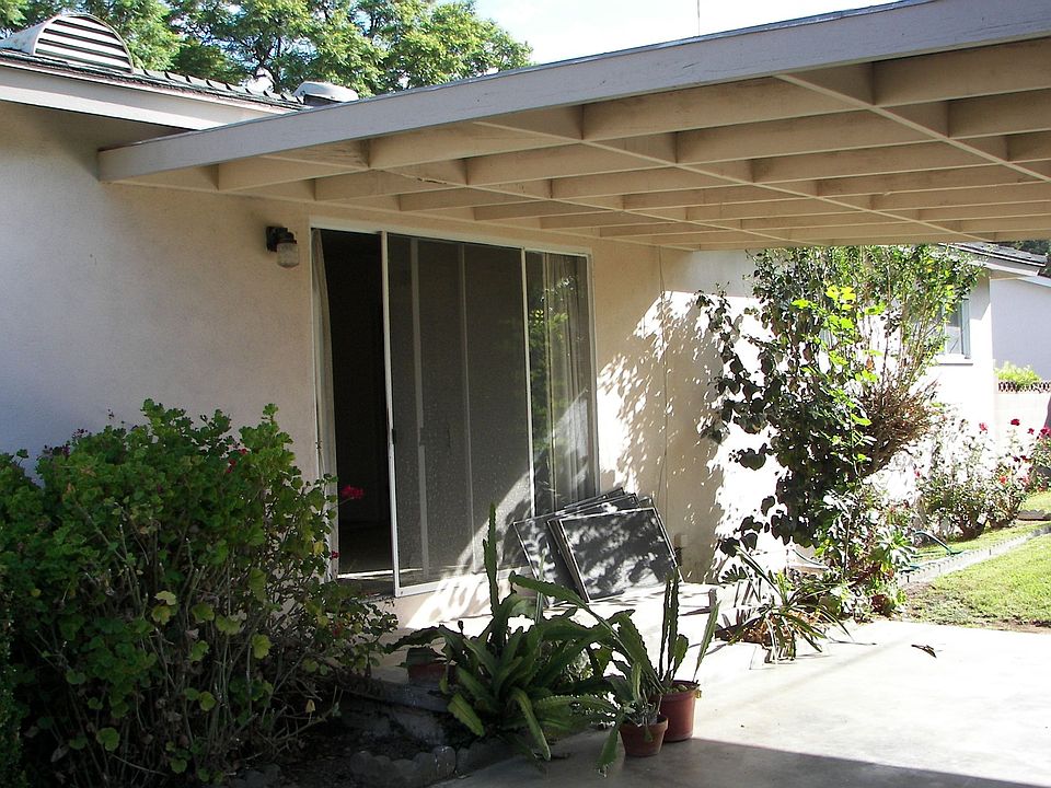 2nd image of 934 Fairbrook Ln