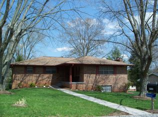 7512 Pinen Dr, Knoxville, TN 37938