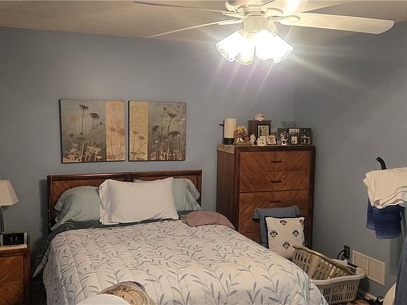 4th image of 206 Rose Cir