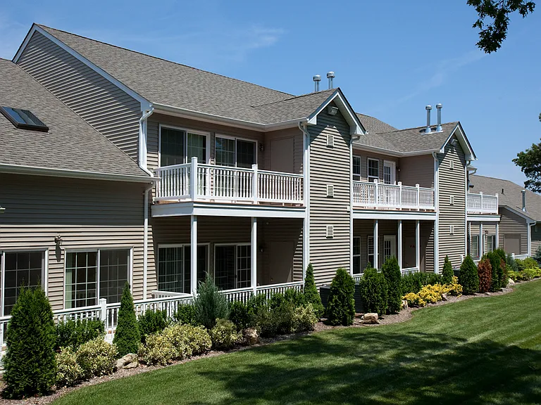 Fairfield Knolls East — Photo 12