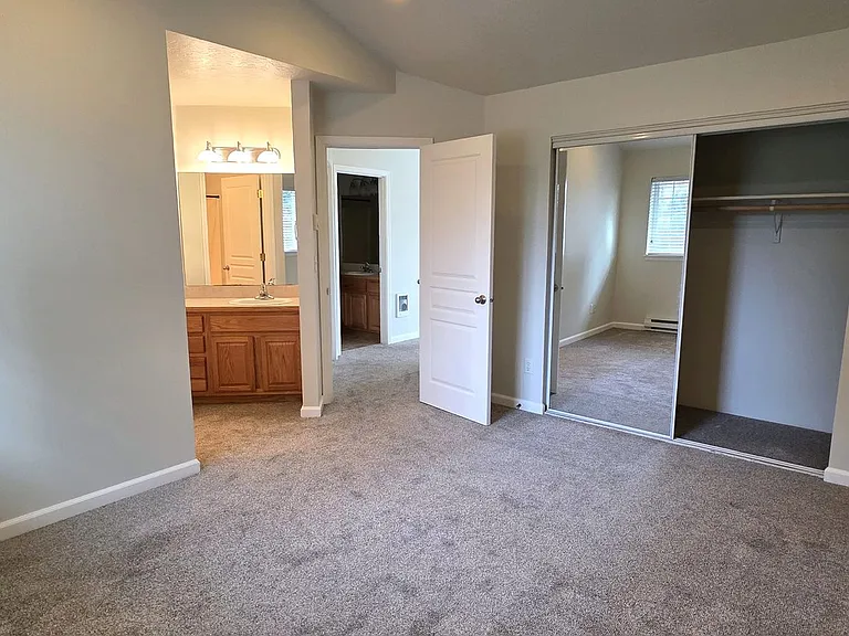 2948 Matt Dr — Photo 16