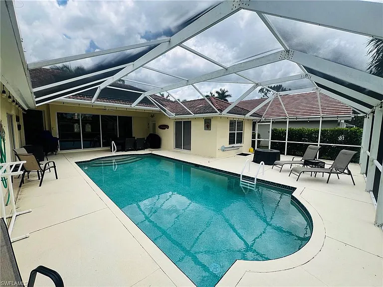1031 Tivoli Ln — Photo 18