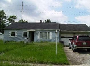 2745 Morton Dr, Springfield, OH 45505