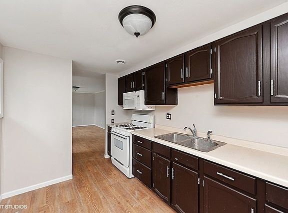4th image of 225 Harrison St