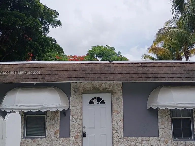 2617 NW 19th Ave — Photo 3