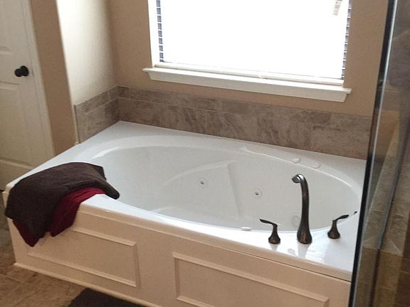 3rd image of 4159 Clermont Dr