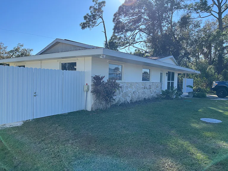 20233 Peachland Blvd — Photo 3